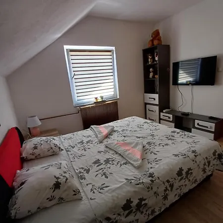Denis Una Apartment *