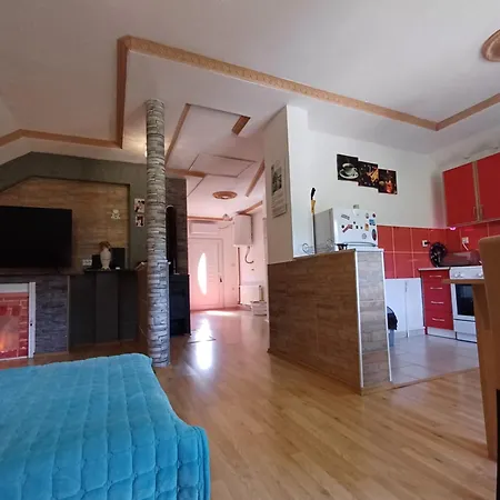 Apartment Denis Una Luzine