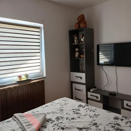 Apartment Denis Una Luzine