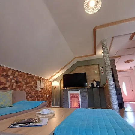 Apartment Denis Una Luzine